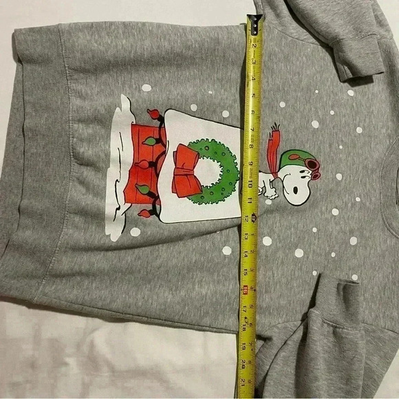 Snoopy Peanuts thin sweatshirt size small pre loved - Picture 4 of 7